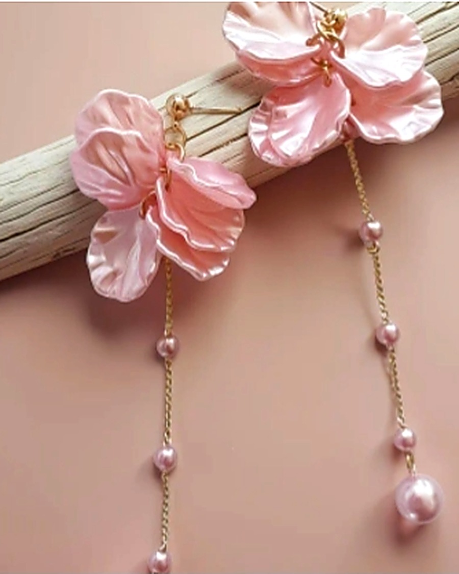 Petal & Pearl Drops
